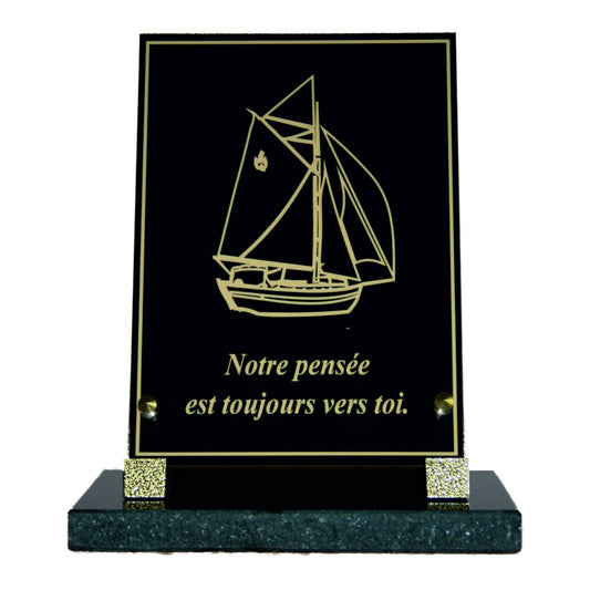 Plaque funéraire bateau à voile Granit