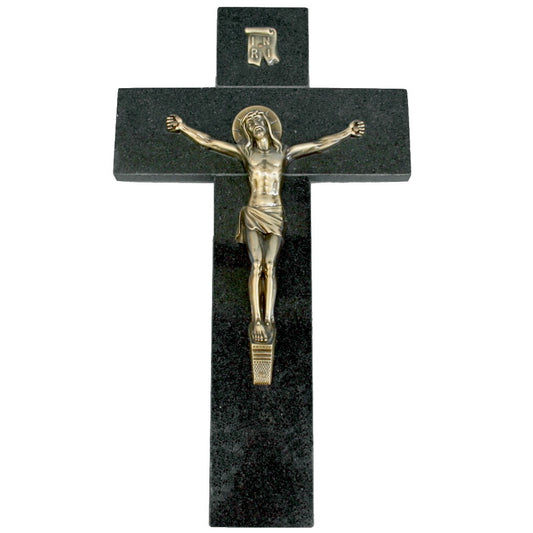 Croix funéraire avec Christ