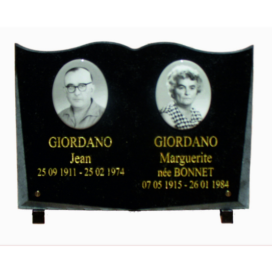 Plaque funéraire livre et porcelaines