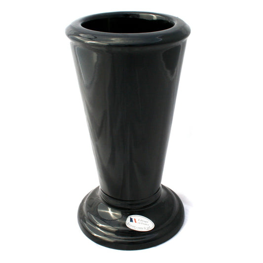 Vase en porcelaine noire
